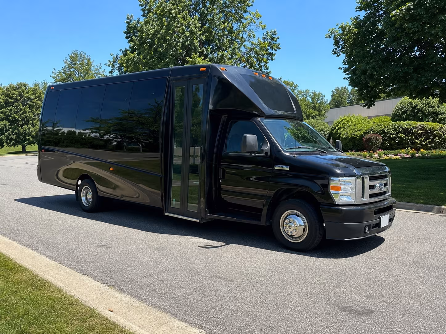 find bachelorette party buses for a night in the short north